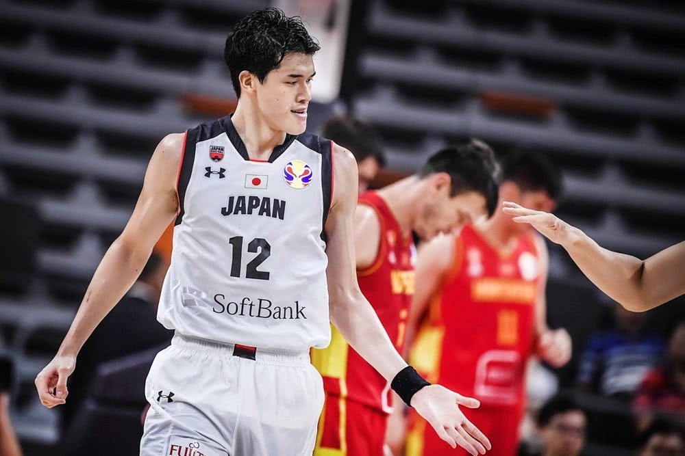  斯图加特新援首秀破门助球队登顶  